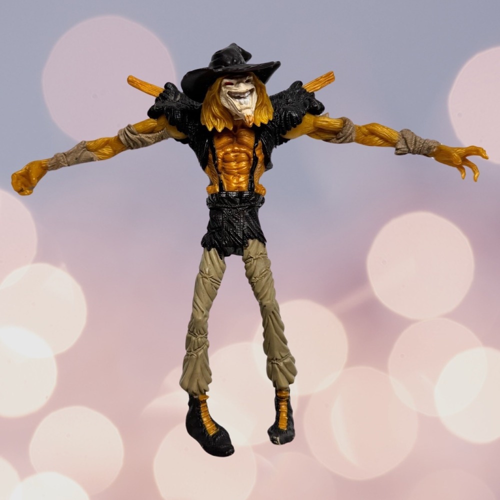 Vintage Kenner 1997 DC Comics Legends of The Dark Knight Scarecrow Figure‎
